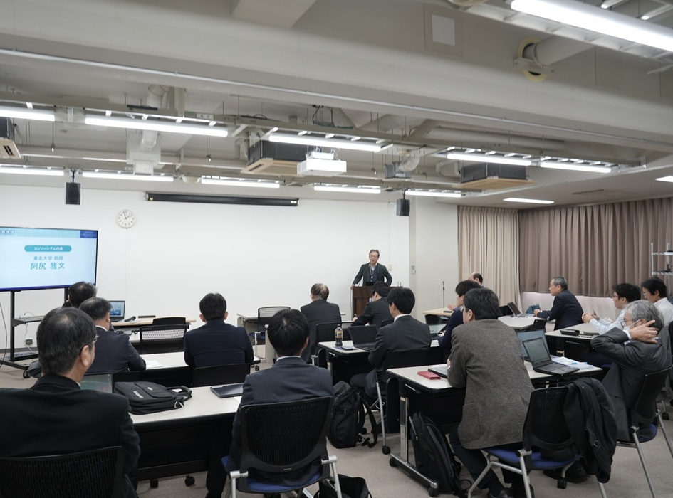 会員向け講演会と研究室見学を開催しました。